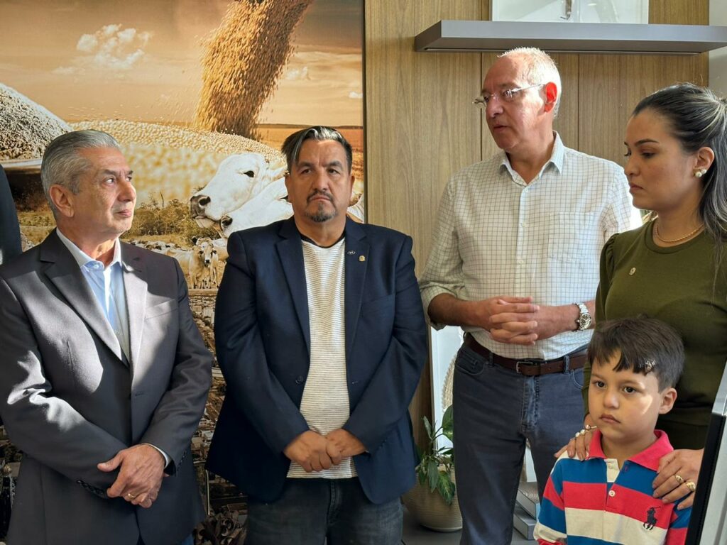 Candinho Gabínio assume interinamente Prefeitura de Ponta Porã Candinho Gabínio assume interinamente Prefeitura de Ponta Porã