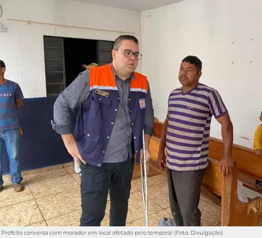 Prefeito decreta situação de emergência por estragos de temporal Prefeito decreta situação de emergência por estragos de temporal