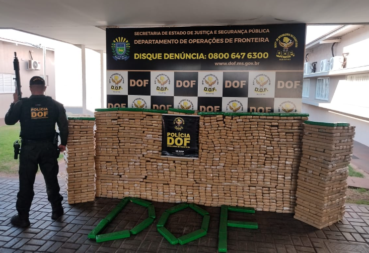 Ponta Porã: Camionete é recuperada pelo DOF carregada com mais de uma tonelada e meia de maconha Ponta Porã: Camionete é recuperada pelo DOF carregada com mais de uma tonelada e meia de maconha