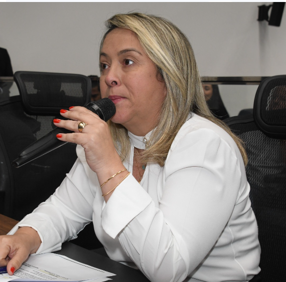 Lia Nogueira incentiva a campanha Agosto Lilás, do Governo do Estado Lia Nogueira incentiva a campanha Agosto Lilás, do Governo do Estado