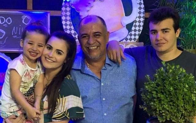 Veja quem faz aniversário hoje, 27/08/23, por Dora Nunes Veja quem faz aniversário hoje, 27/08/23, por Dora Nunes