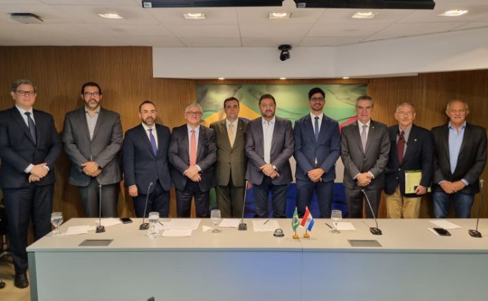 Na Fiems, Paulo Corrêa reforça a integração e as potencialidades de MS à comitiva paraguaia Na Fiems, Paulo Corrêa reforça a integração e as potencialidades de MS à comitiva paraguaia