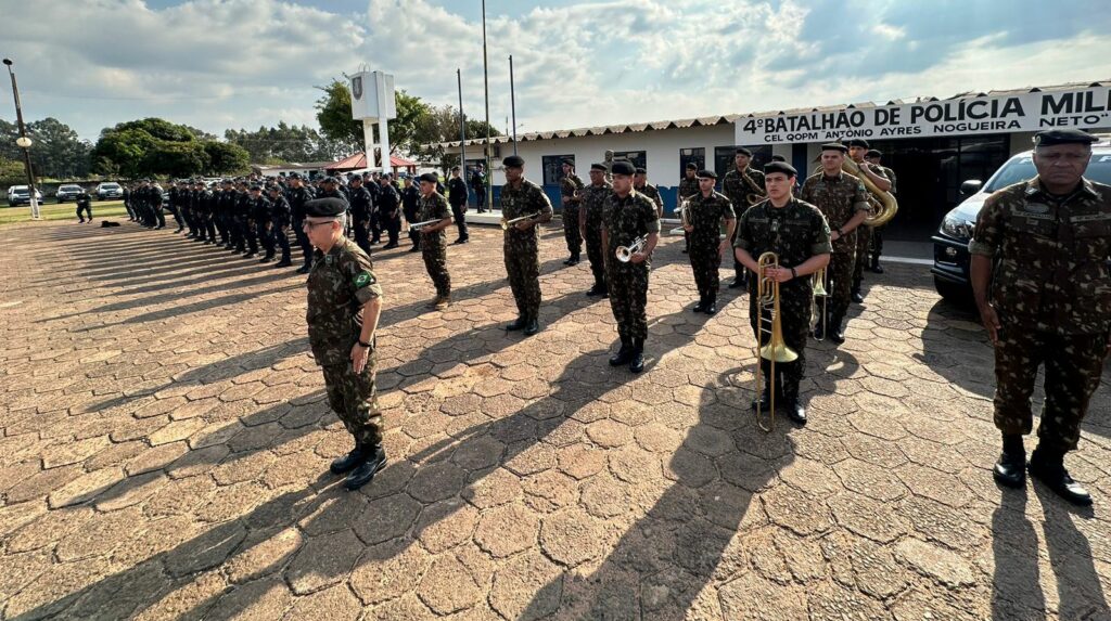 Ponta Porã: PMs do 4º BPM recebem medalhas por tempo de serviço prestados à sociedade Sul Mato-grossense Ponta Porã: PMs do 4º BPM recebem medalhas por tempo de serviço prestados à sociedade Sul Mato-grossense
