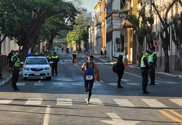 Atleta de Ponta Porã é terceiro na Maratona Internacional de Assunção Atleta de Ponta Porã é terceiro na Maratona Internacional de Assunção