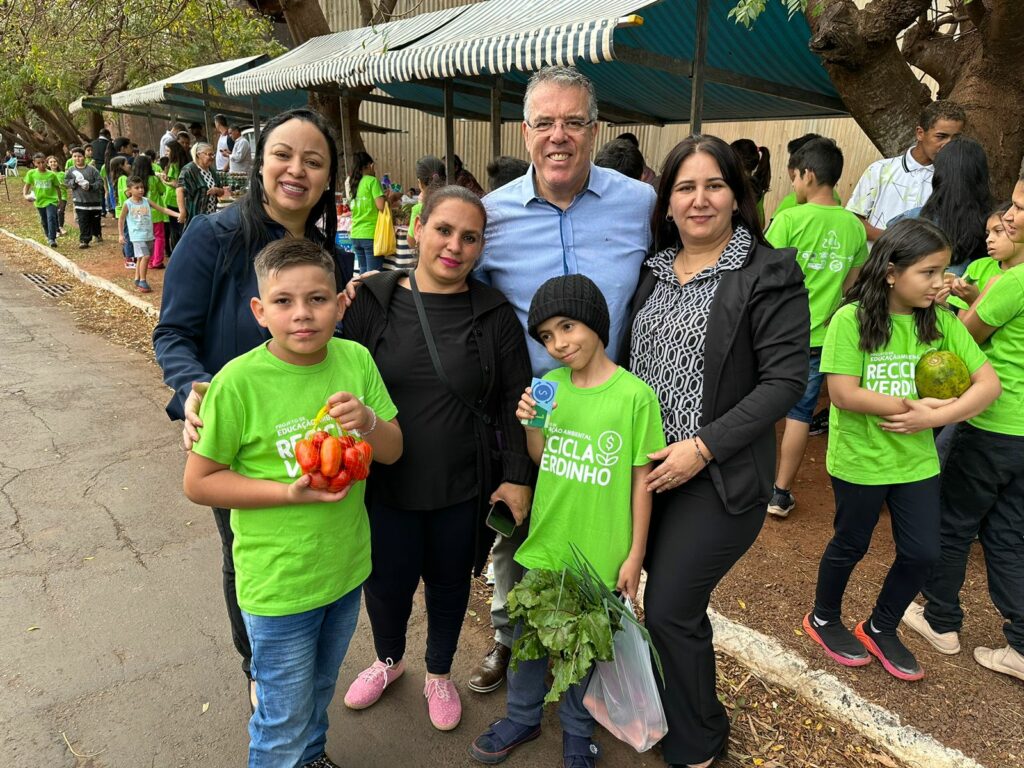 Ponta Porã: Eduardo Campos participa de lançamento do projeto Recicla Verdinho Ponta Porã: Eduardo Campos participa de lançamento do projeto Recicla Verdinho