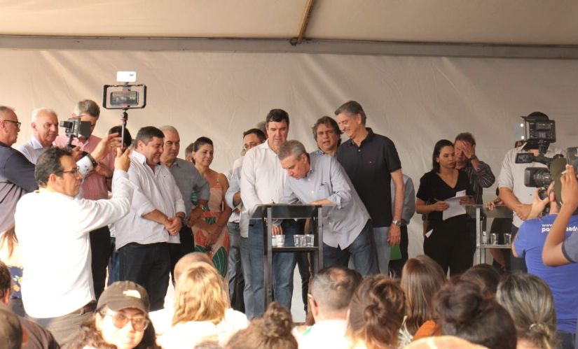 Com Riedel, Paulo Corrêa visita municípios e reforça compromisso com a região Sudoeste Com Riedel, Paulo Corrêa visita municípios e reforça compromisso com a região Sudoeste