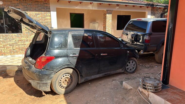 Ñemby: en allanamiento de vivienda recuperan dos vehículos robados