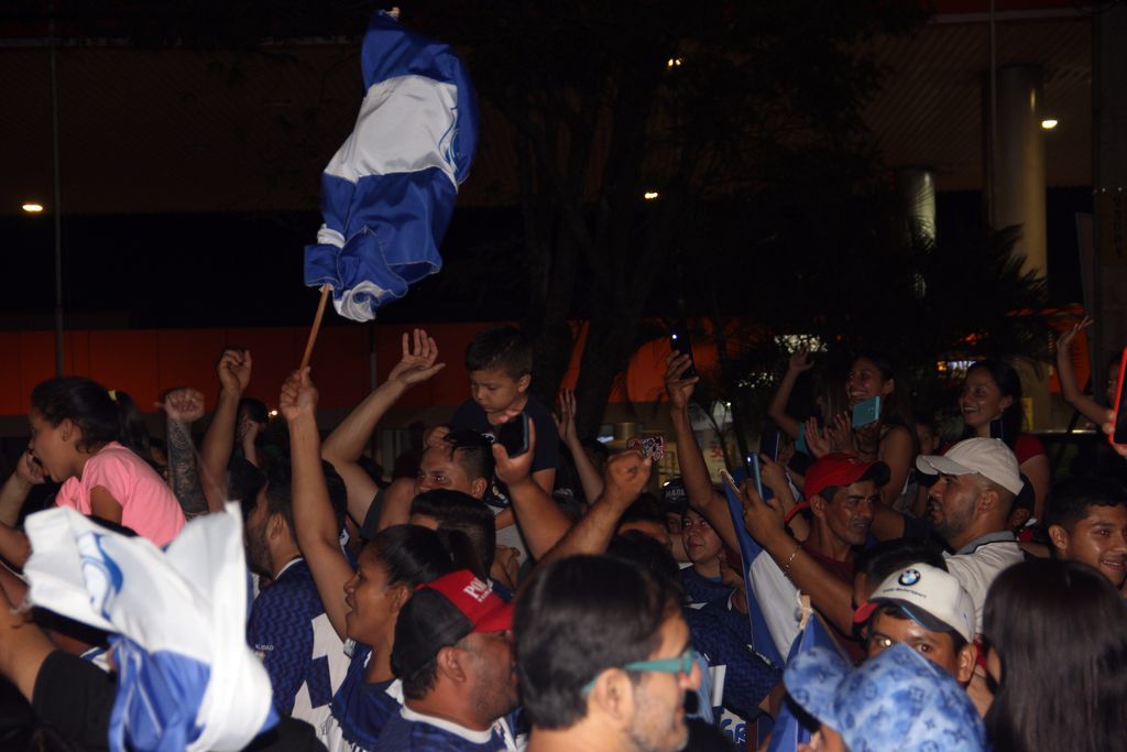 Apoteótico recibimiento al Gallo norteño