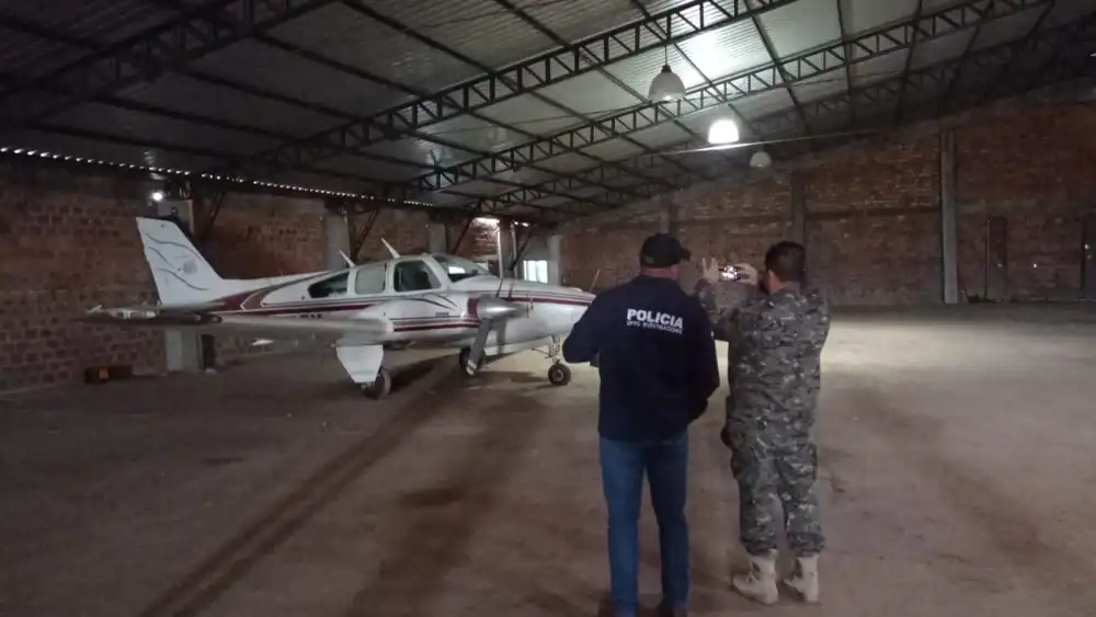 Intentan robar avioneta de cuñada del gobernador de San Pedro, Freddy D’Ecclesiis Intentan robar avioneta de cuñada del gobernador de San Pedro, Freddy D’Ecclesiis