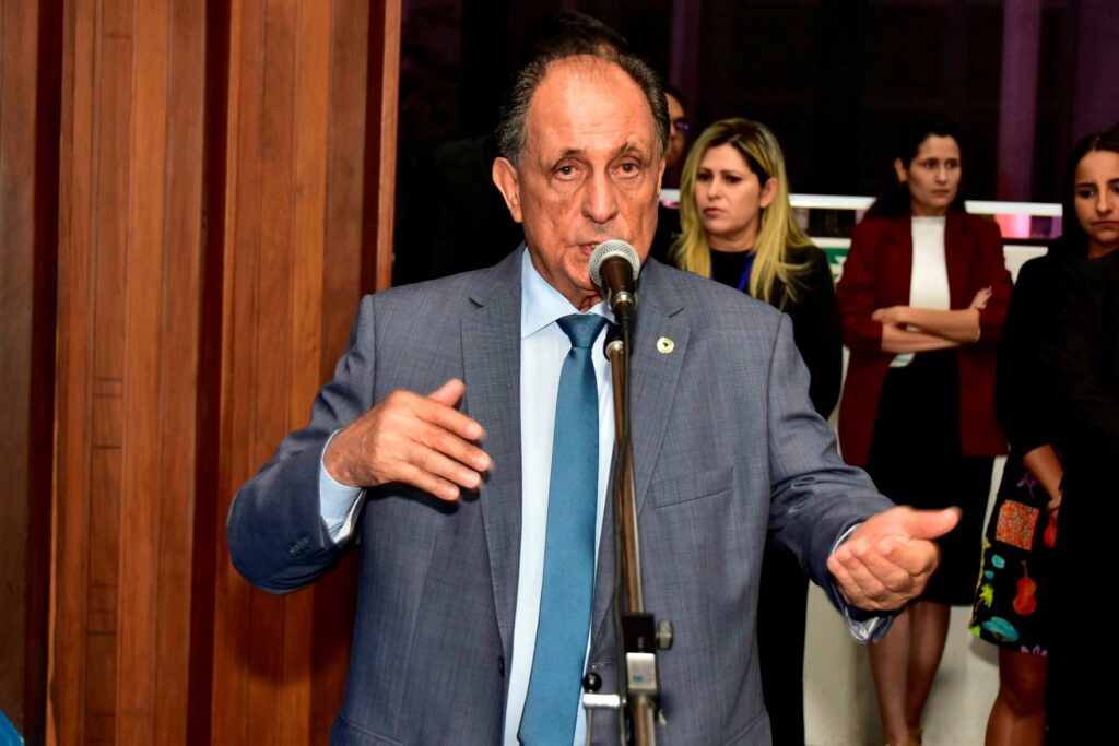 Deputados debatem sobre transparência nos contratos celebrados pela Cassems Deputados debatem sobre transparência nos contratos celebrados pela Cassems
