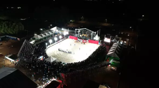Rodeio com R$ 50 mil em prêmio e shows com entrada grátis tem 2ª noite hoje