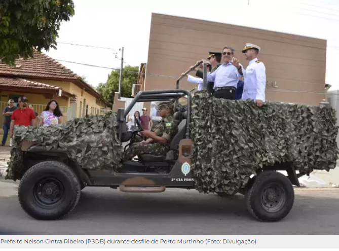 No interior, desfiles de 7 de Setembro também aconteceram na água