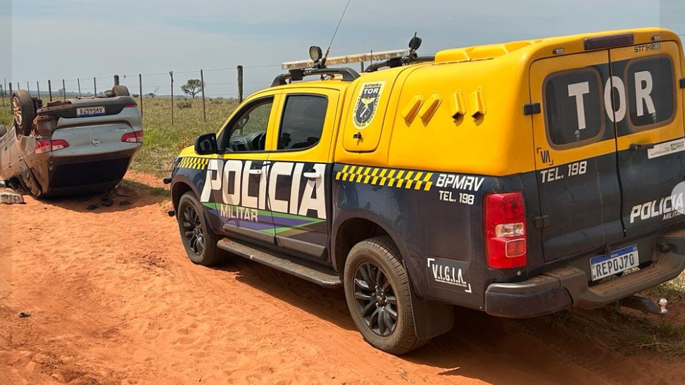Homem morre após capotar veículo com 2,2 toneladas de skunk Homem morre após capotar veículo com 2,2 toneladas de skunk