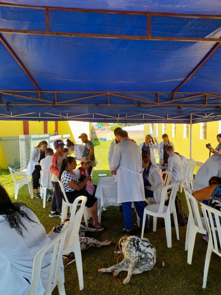 Centenas de pessoas são beneficiadas por ação da UCP em Zanja Pytã