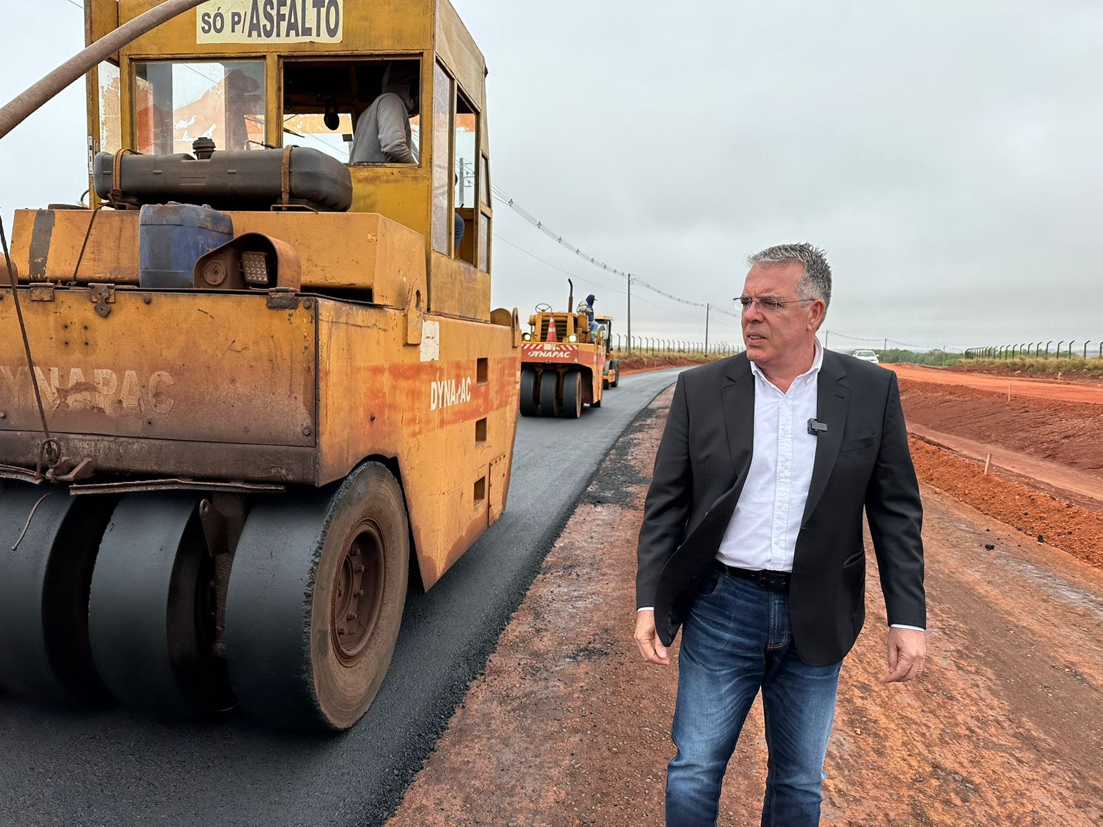 Anel viário contorno sul em Ponta Porã: obra estruturante e emblemática entra na fase de aplicação de asfalto Anel viário contorno sul em Ponta Porã: obra estruturante e emblemática entra na fase de aplicação de asfalto