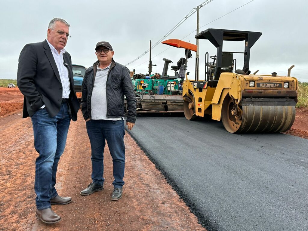 Anel viário contorno sul em Ponta Porã: obra estruturante e emblemática entra na fase de aplicação de asfalto Anel viário contorno sul em Ponta Porã: obra estruturante e emblemática entra na fase de aplicação de asfalto