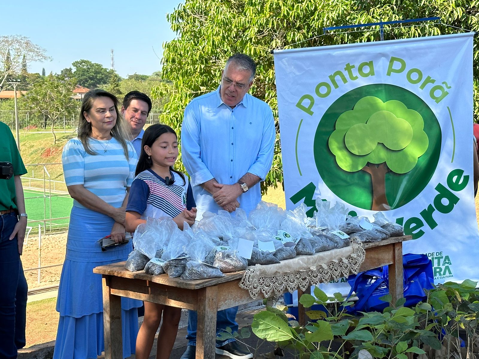 Prefeitura de Ponta Porã distribui mudas no Dia Mundial da Árvore