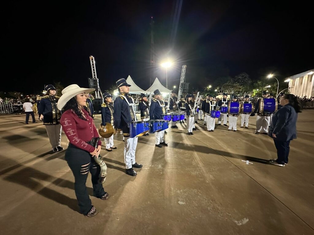 Apresentações de Fanfarras abriu a Semana da Pátria em Ponta Porã Apresentações de Fanfarras abriu a Semana da Pátria em Ponta Porã