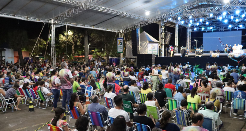 Fé e devoção da comunidade católica embelezaram as festividades de aniversário de Amambai