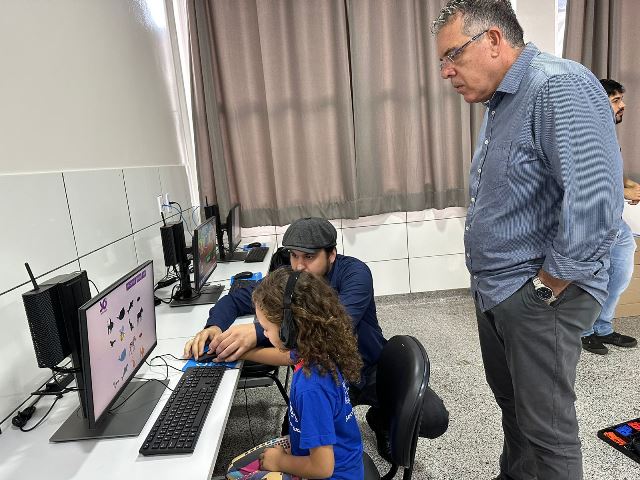 CEINFs de Ponta Porã recebem kit de robótica CEINFs de Ponta Porã recebem kit de robótica