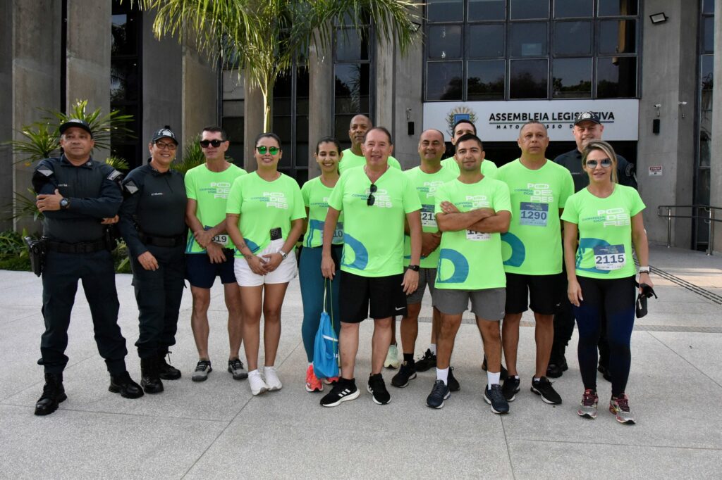 Corrida dos Poderes: Com clima agradável, evento reúne 2,5 mil pessoas Corrida dos Poderes: Com clima agradável, evento reúne 2,5 mil pessoas