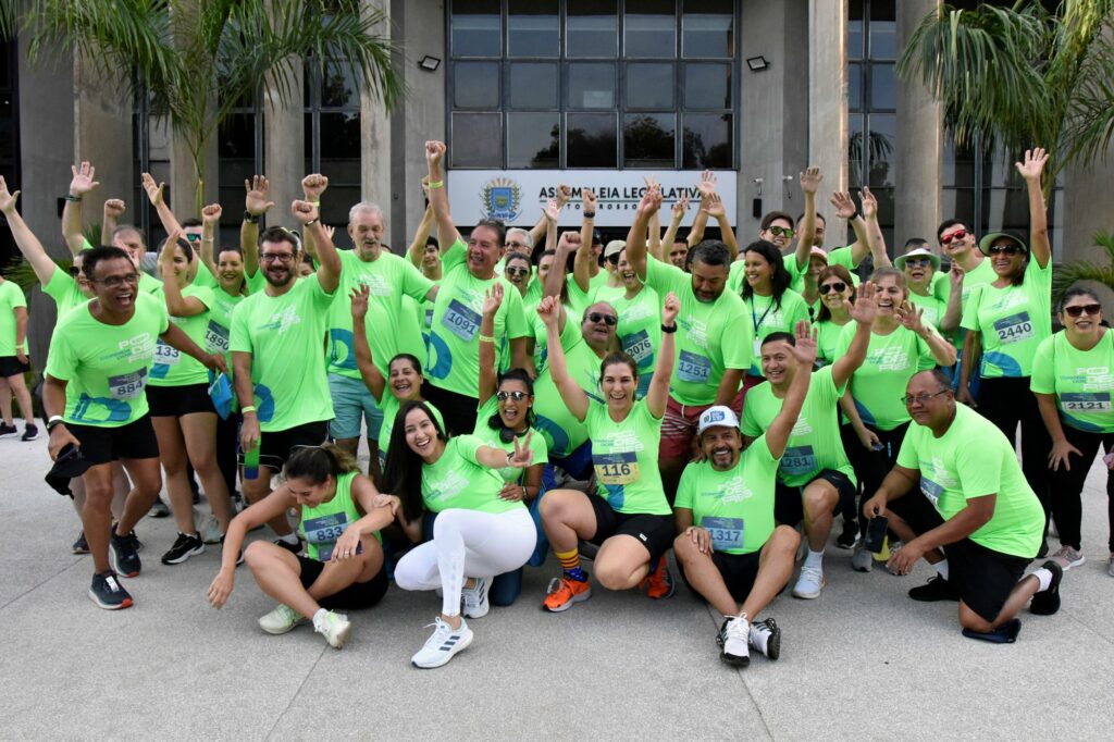 Corrida dos Poderes: Com clima agradável, evento reúne 2,5 mil pessoas Corrida dos Poderes: Com clima agradável, evento reúne 2,5 mil pessoas