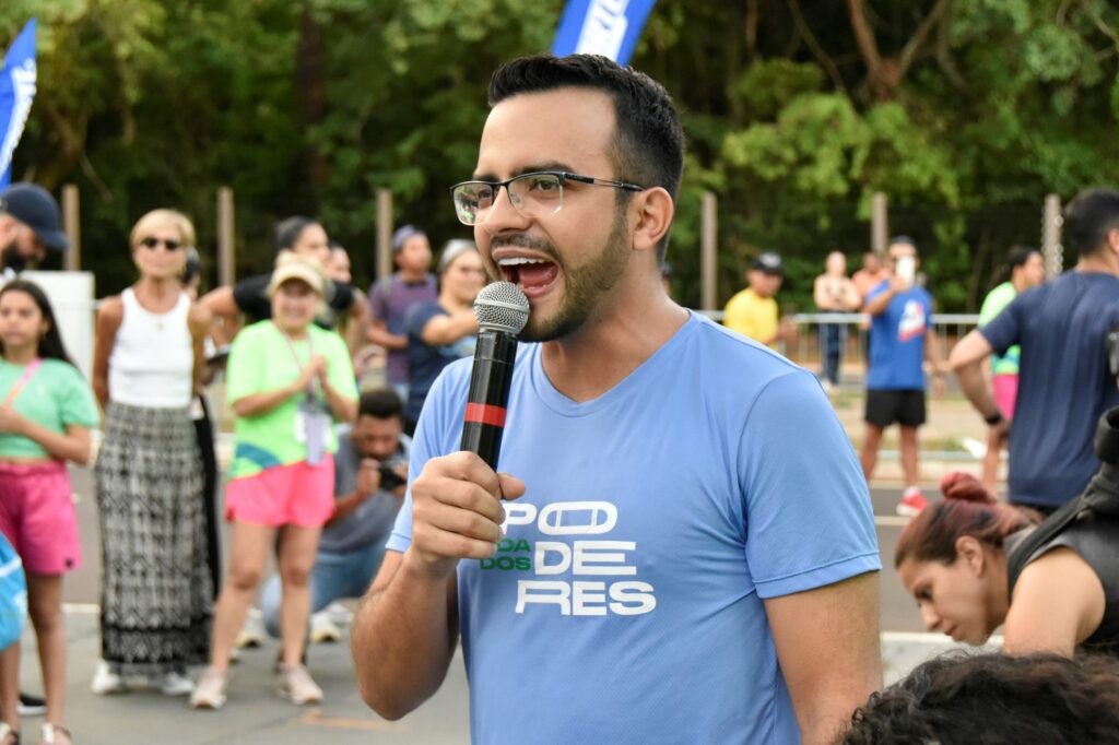 Corrida dos Poderes: Com clima agradável, evento reúne 2,5 mil pessoas Corrida dos Poderes: Com clima agradável, evento reúne 2,5 mil pessoas