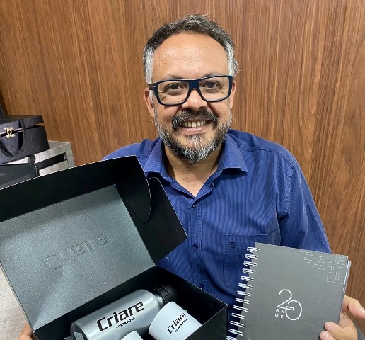 Veja quem faz aniversário hoje, 10/10/23, por Dora Nunes Veja quem faz aniversário hoje, 10/10/23, por Dora Nunes