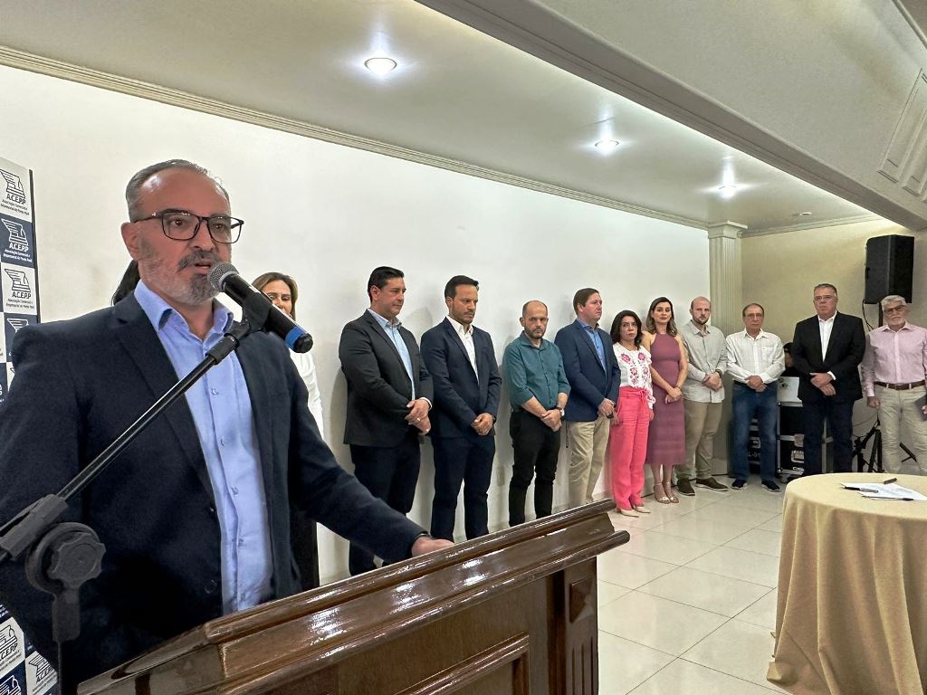 Ponta Porã: Nova diretoria da ACEPP toma posse e fala em união de todos Ponta Porã: Nova diretoria da ACEPP toma posse e fala em união de todos