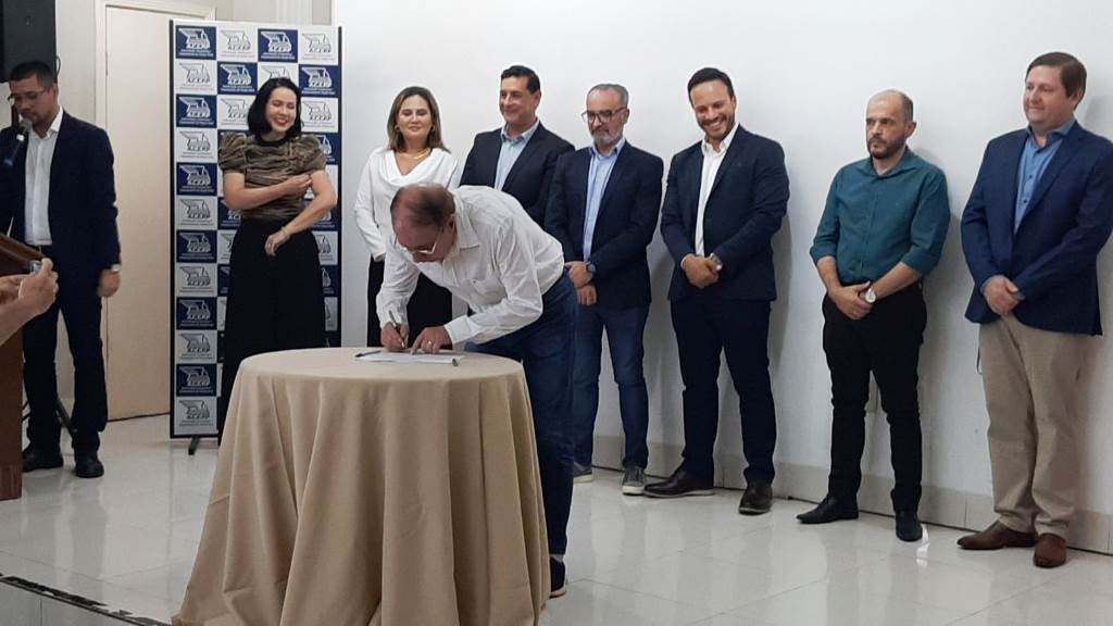 Ponta Porã: Nova diretoria da ACEPP toma posse e fala em união de todos Ponta Porã: Nova diretoria da ACEPP toma posse e fala em união de todos