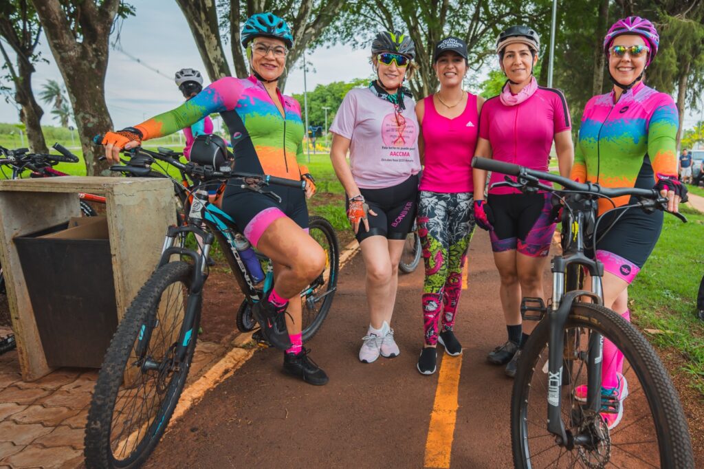 Bicicletada fecha Outubro Rosa; ações preventivas continuam durante o ano em Ponta Porã Bicicletada fecha Outubro Rosa; ações preventivas continuam durante o ano em Ponta Porã