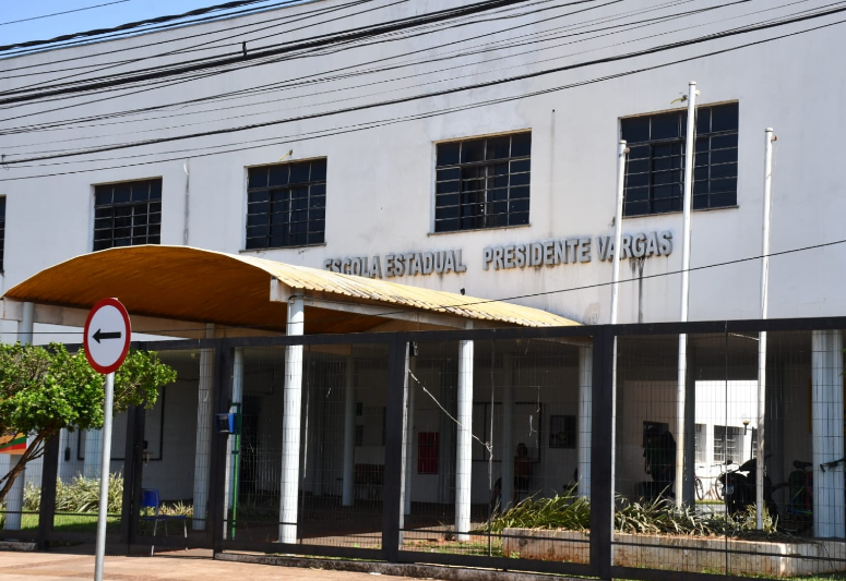 Lia Nogueira solicita energia fotovoltaica na Escola Presidente Vargas, em Dourados Lia Nogueira solicita energia fotovoltaica na Escola Presidente Vargas, em Dourados