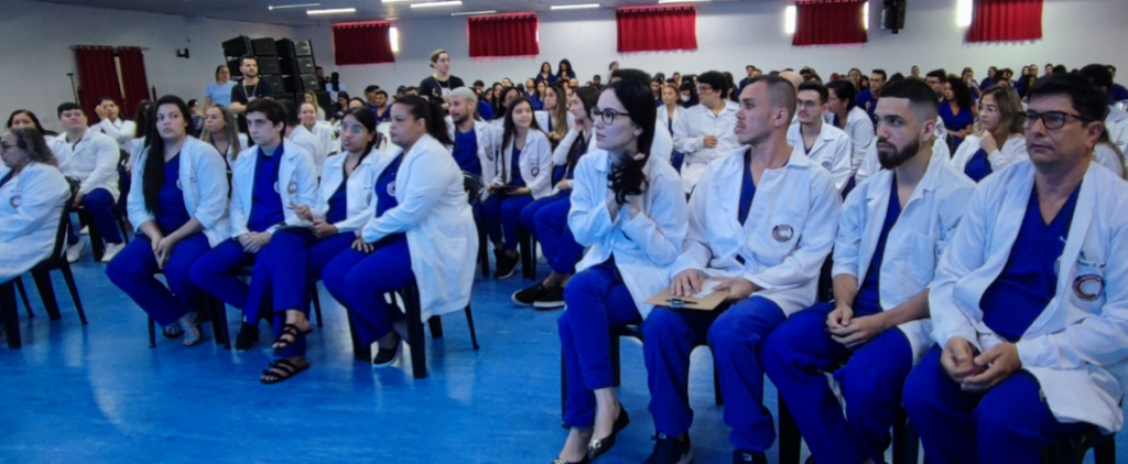 Atividades acadêmicas integram estudantes da UCP em Pedro Juan Caballero Atividades acadêmicas integram estudantes da UCP em Pedro Juan Caballero