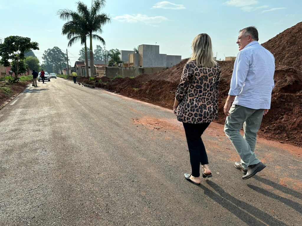 Eduardo Campos inicia semana percorrendo obras em andamento em Ponta Porã