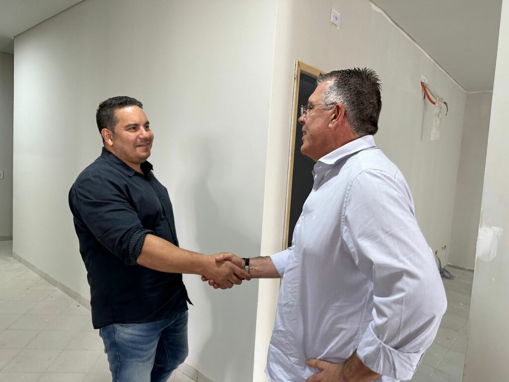 Eduardo Campos inicia semana percorrendo obras em andamento em Ponta Porã