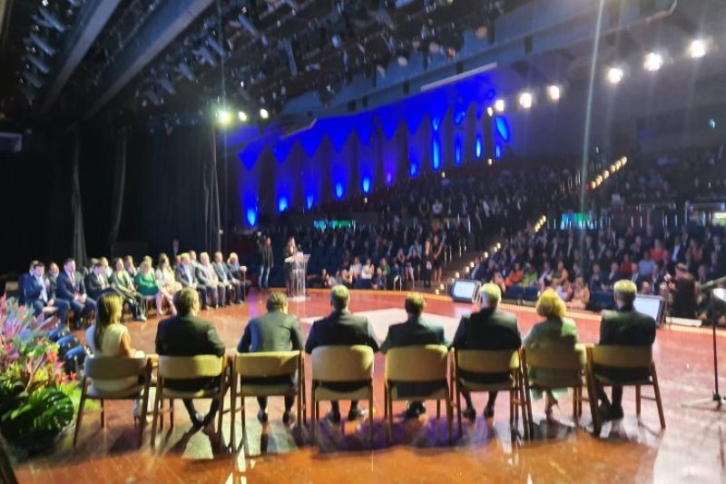 Numa festa pantaneira, ALEMS homenageia 81 pessoas que ajudam MS a crescer Numa festa pantaneira, ALEMS homenageia 81 pessoas que ajudam MS a crescer