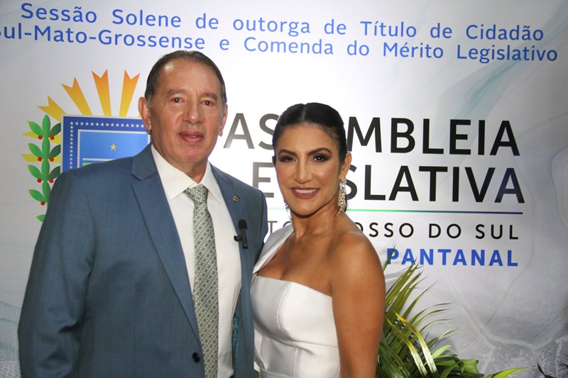 Numa festa pantaneira, ALEMS homenageia 81 pessoas que ajudam MS a crescer Numa festa pantaneira, ALEMS homenageia 81 pessoas que ajudam MS a crescer