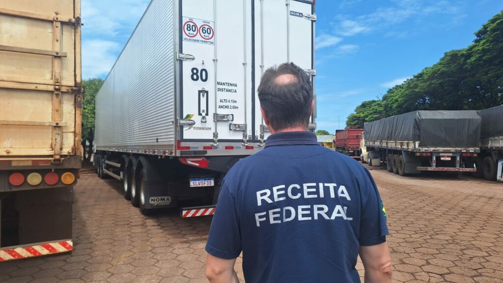 Caminhão da Rota Bioceânica, barrado na Alfândega por falta de documentos, vai voltar para casa