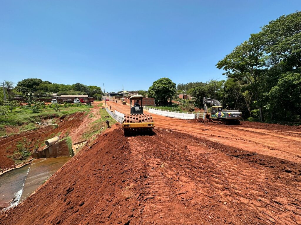 Ponta Porã: Rua Alferneiros está interditada para reparo Ponta Porã: Rua Alferneiros está interditada para reparo