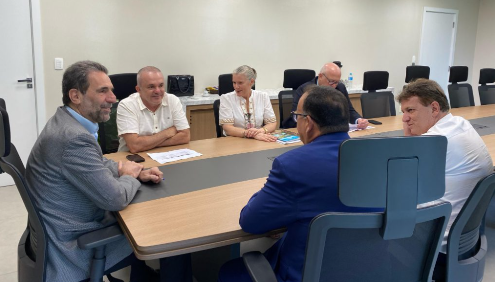 Dr. Bandeira anuncia convênio de R$ 2 milhões com a Itaipu e solicita apoio na drenagem da região central do município Dr. Bandeira anuncia convênio de R$ 2 milhões com a Itaipu e solicita apoio na drenagem da região central do município