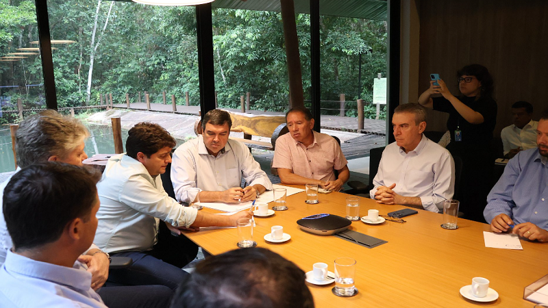 Lei do Pantanal: governo de MS se reúne com prefeitos pantaneiros e produtores Lei do Pantanal: governo de MS se reúne com prefeitos pantaneiros e produtores