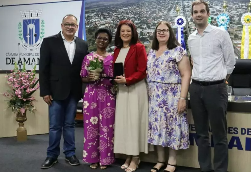 Educadores destaques de Amambai são homenageados na Sessão Solene “Professora Viviane Scalon Fachin”