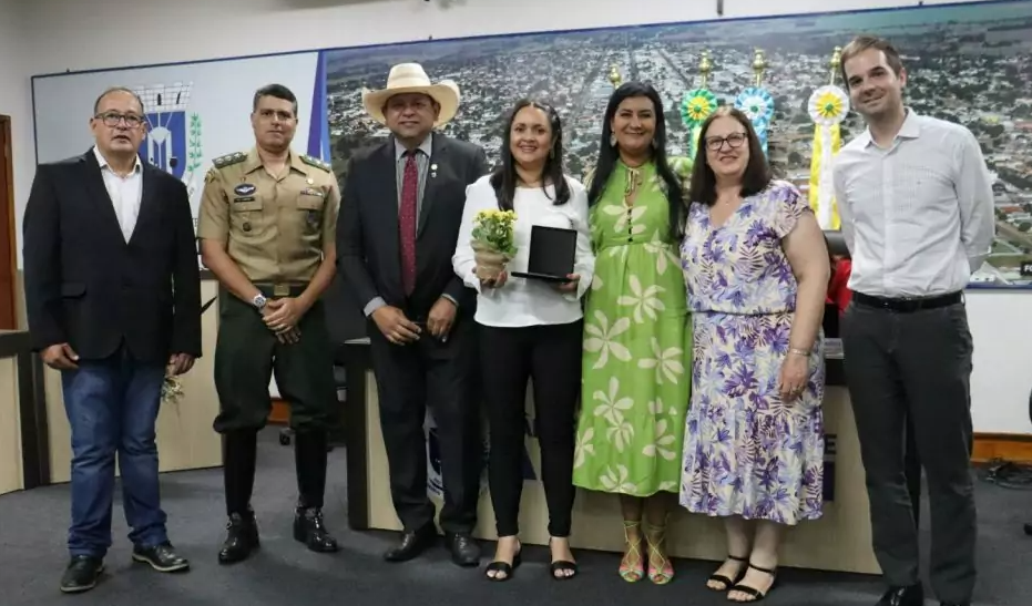 Educadores destaques de Amambai são homenageados na Sessão Solene “Professora Viviane Scalon Fachin”