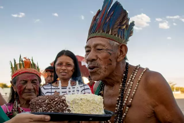 Casal de MS é homenageado pela ONU como símbolo da resistência indígena Casal de MS é homenageado pela ONU como símbolo da resistência indígena