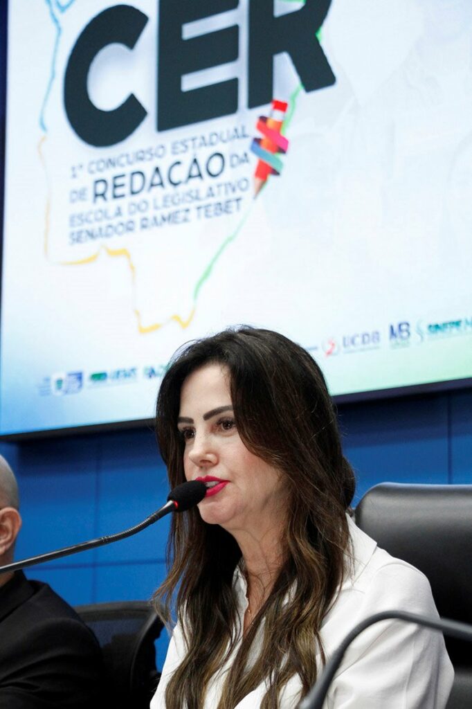 Escolas públicas são destaque em concurso de redação da ALEMS Escolas públicas são destaque em concurso de redação da ALEMS