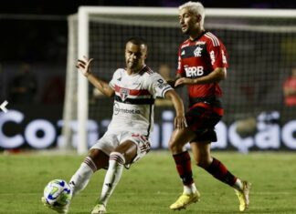 Category "Esportes" com ad especifico contratado
