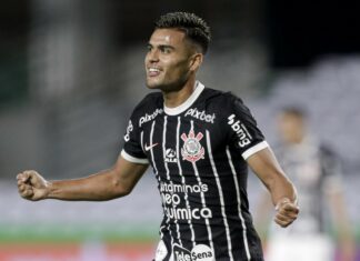 Category "Esportes" com ad especifico contratado