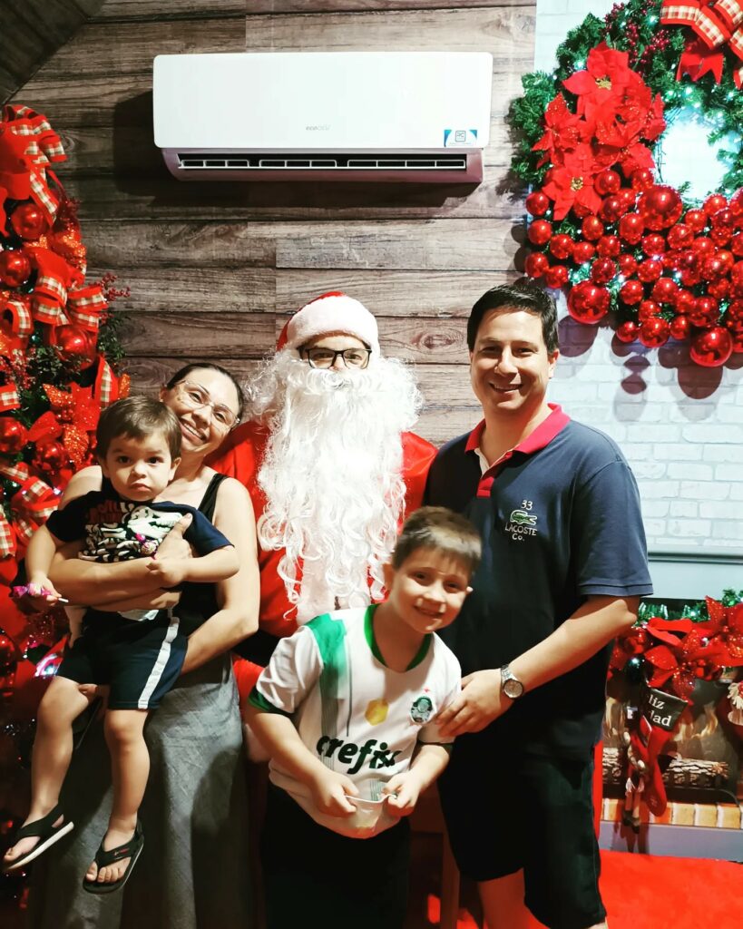Confira os aniversariantes desse dia 13/12/23, por Dora Nunes Confira os aniversariantes desse dia 13/12/23, por Dora Nunes