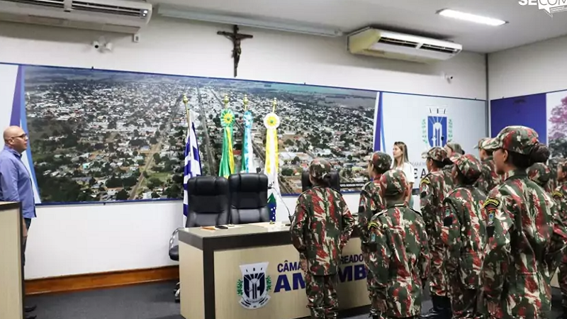 Amambai: Projeto Florestinha forma novos cabos em cerimônia militar Amambai: Projeto Florestinha forma novos cabos em cerimônia militar