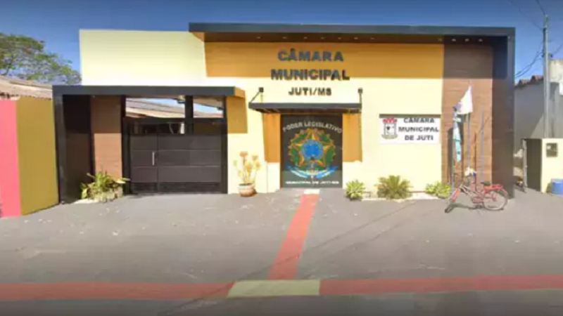 Levando até assessor para a praia, vereadores esbanjaram na "farra das diárias" Levando até assessor para a praia, vereadores esbanjaram na "farra das diárias"